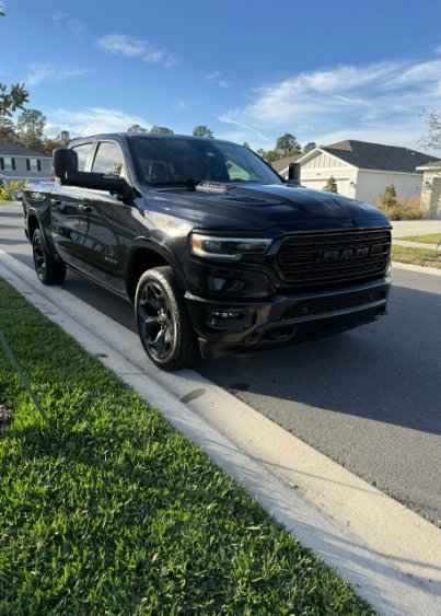 camioneta 4x4 RAM de lujo